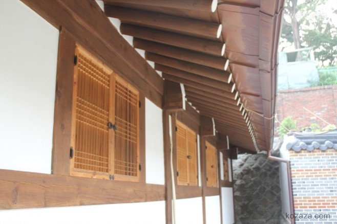 Gahoe Hanok Experience Center (Magnolia)