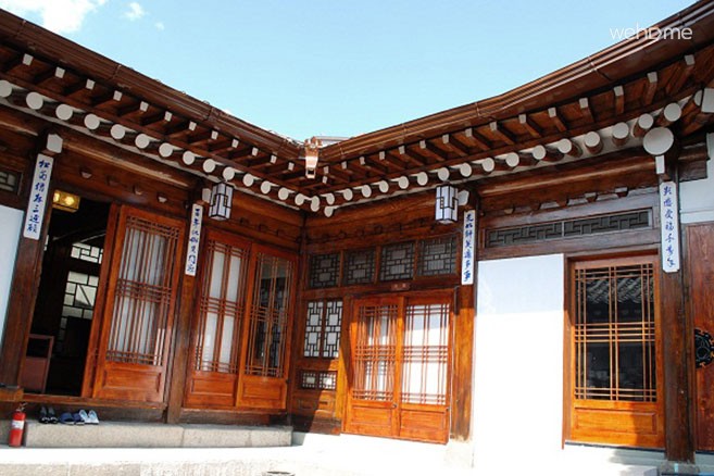 Gowoondang (located in the west of Gyeongbok Palace) Pink Room