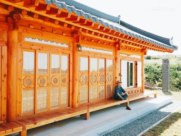 ' Hometown Hanok' Introduction to the Sun Room